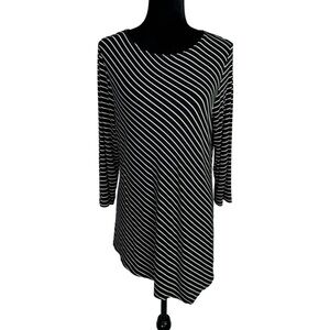 Chico’s Travelers black white stripes asymmetrical hem tunic top size 2